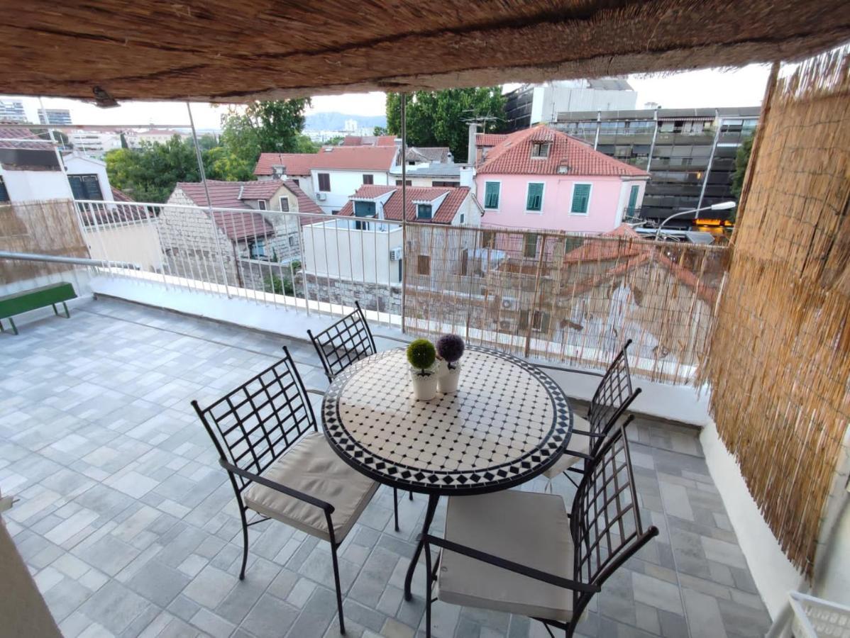 R&E Apartment Сплит Екстериор снимка